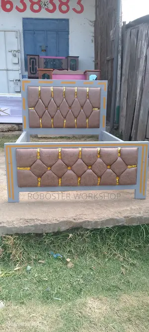 Brown 4*6 Chester Bed