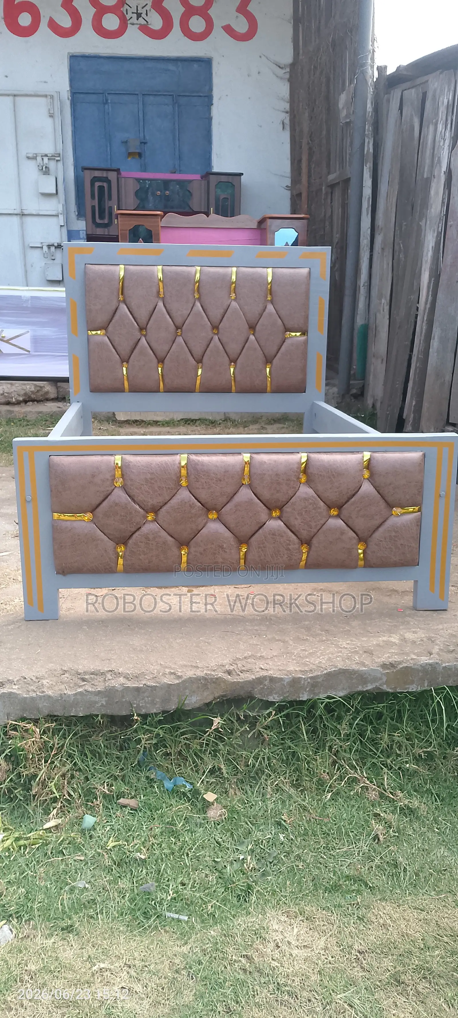 Brown 4*6 Chester Bed