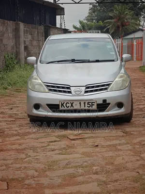 Nissan Tiida 2012 Silver