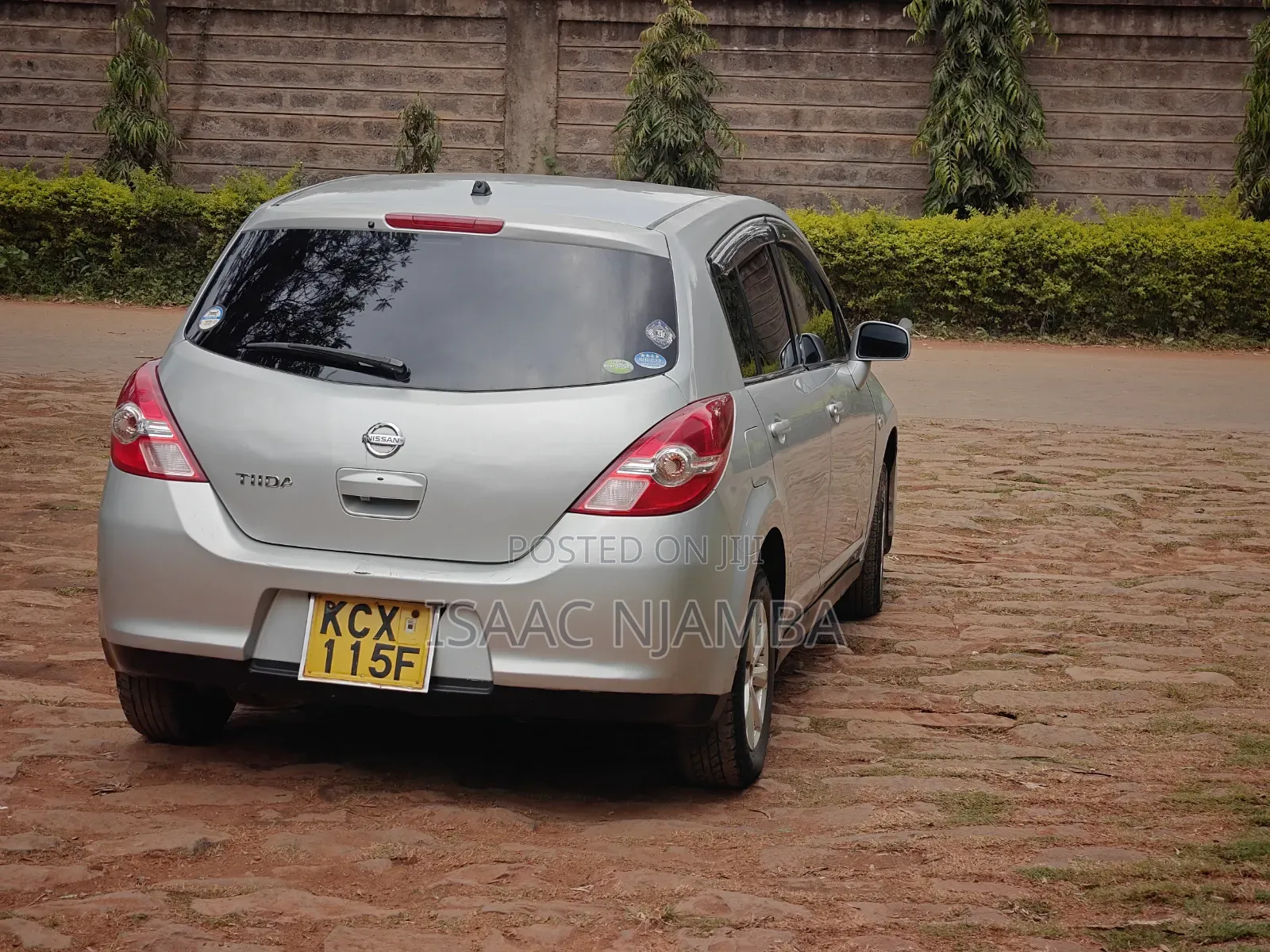Nissan Tiida 2012 Silver