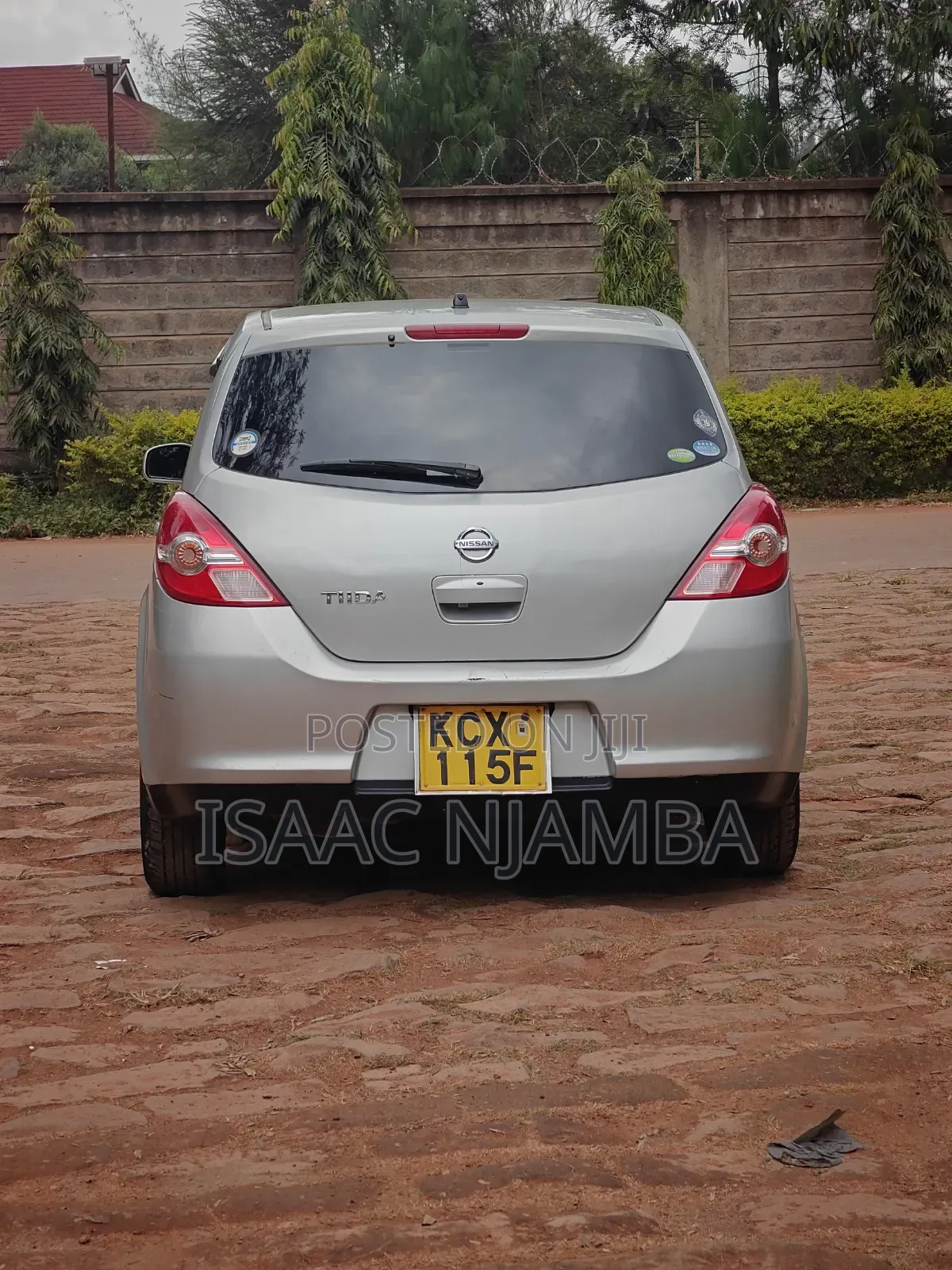 Nissan Tiida 2012 Silver