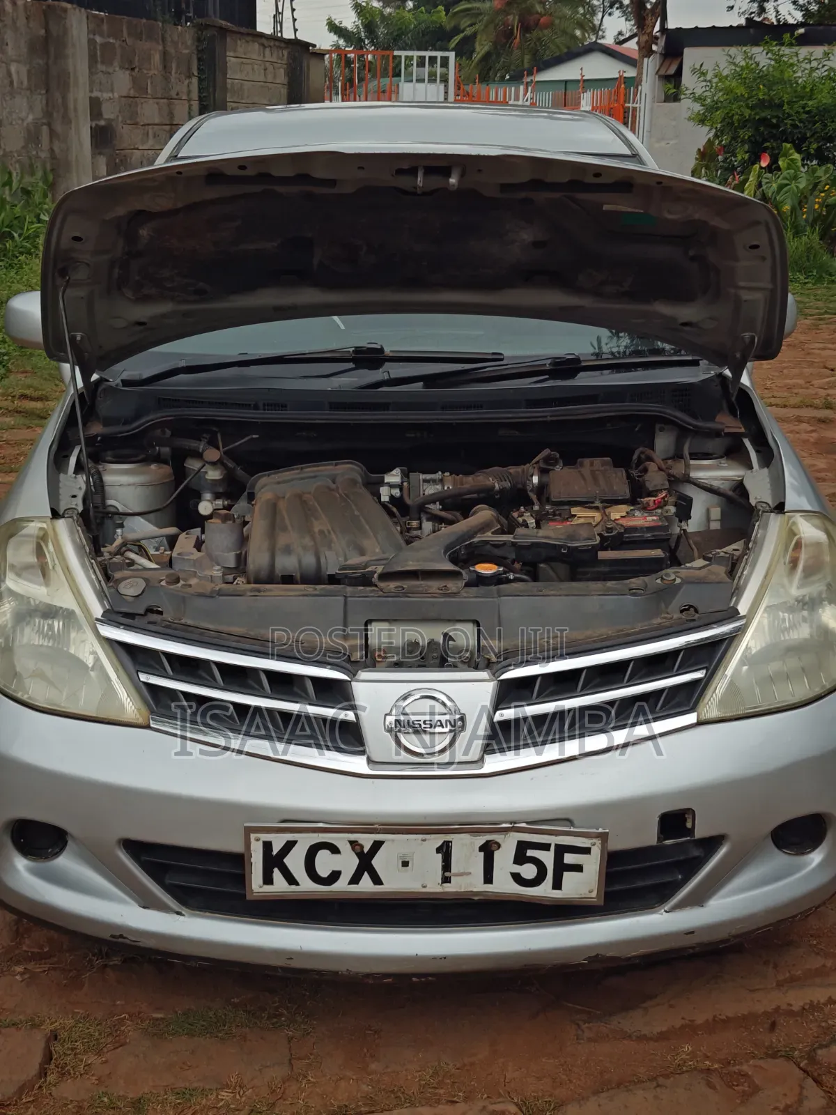 Nissan Tiida 2012 Silver