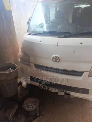 Toyota Voxy 2008 White