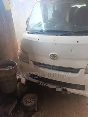 Toyota Voxy 2008 White