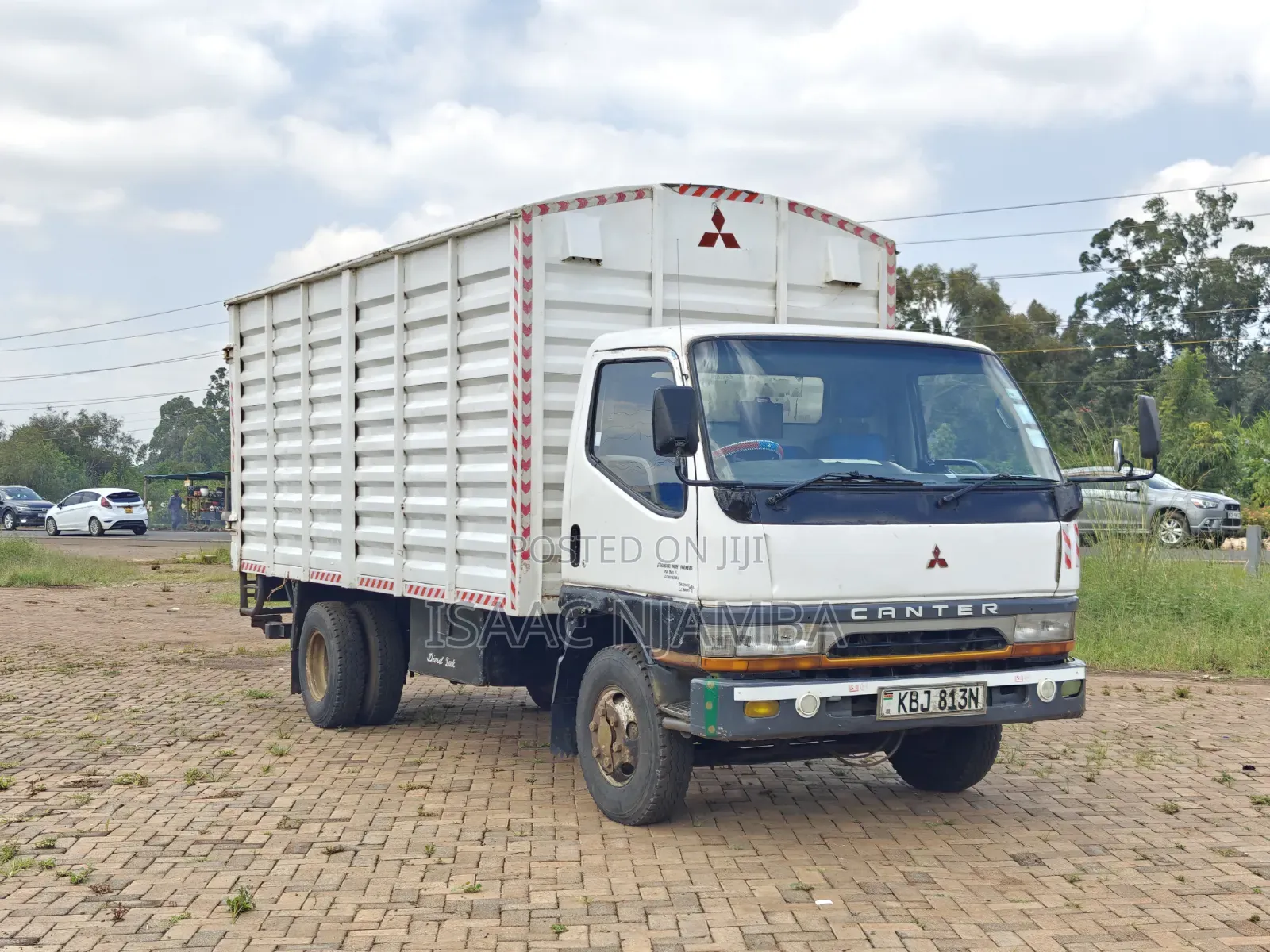 Mitsubishi Canter 2023 White