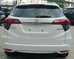 Honda Vezel 2018 White