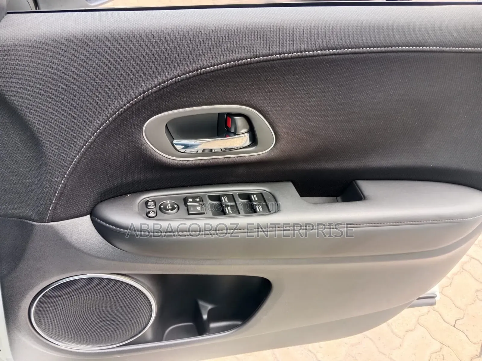 Honda Vezel 2018 White