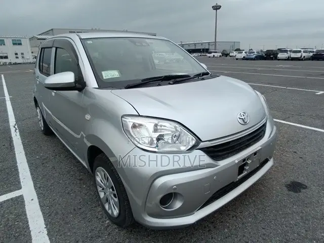 Toyota Passo 1.0 FWD 2020 Silver