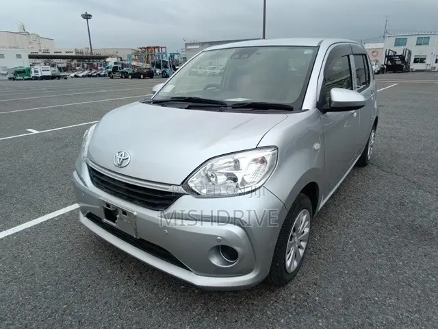 Toyota Passo 1.0 FWD 2020 Silver