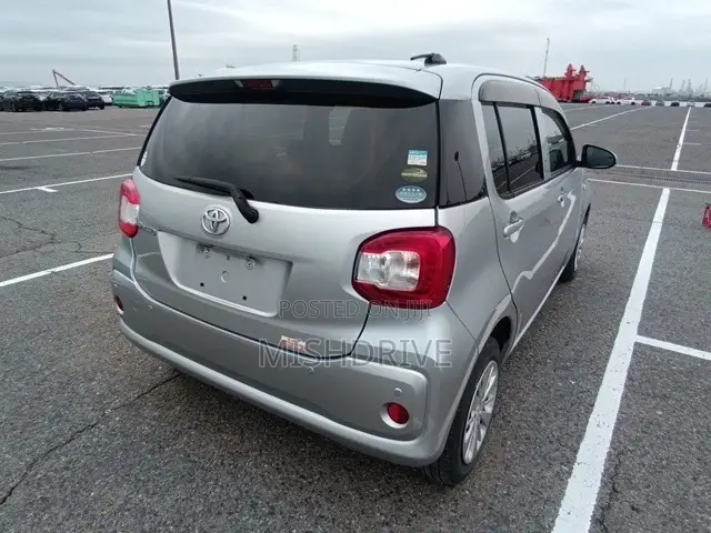 Toyota Passo 1.0 FWD 2020 Silver