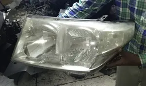 Headlight Land Cruiser 200 Series