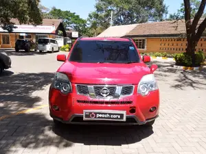 Nissan X-Trail 2013 Red