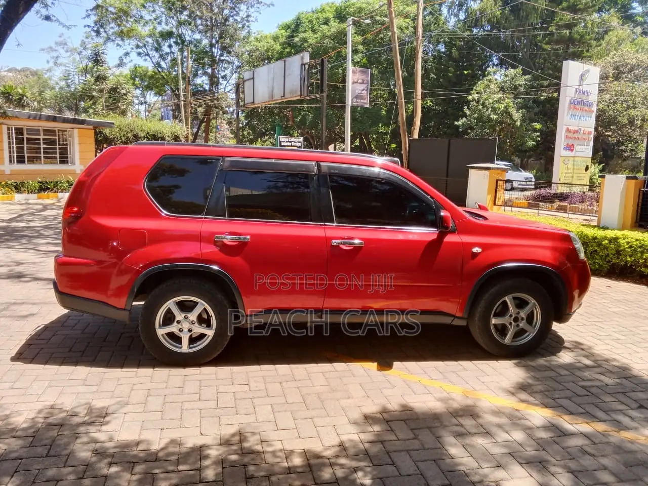 Nissan X-Trail 2013 Red
