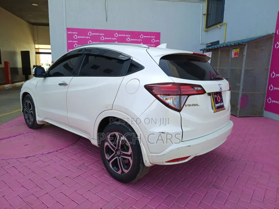 Honda Vezel 2015 White