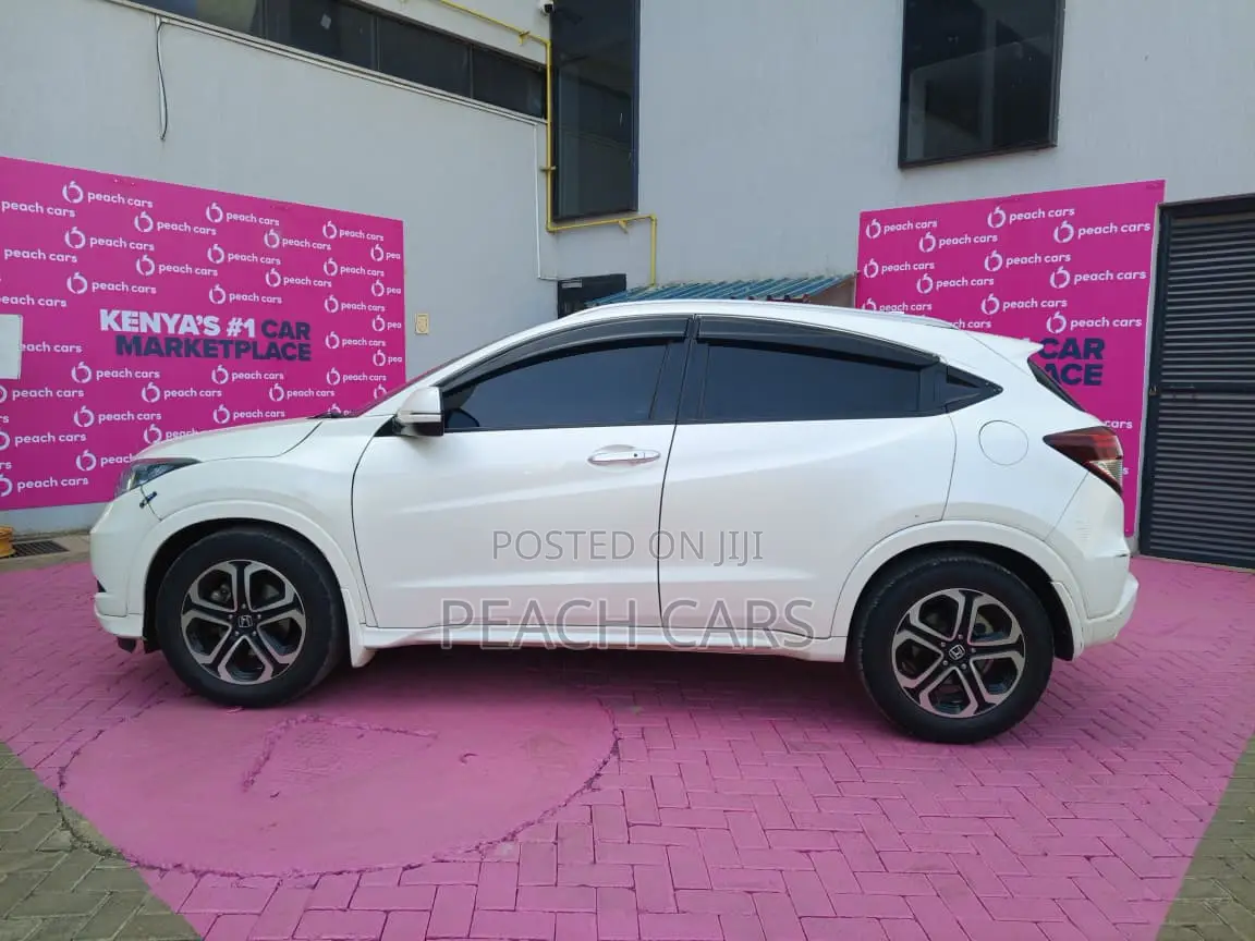 Honda Vezel 2015 White