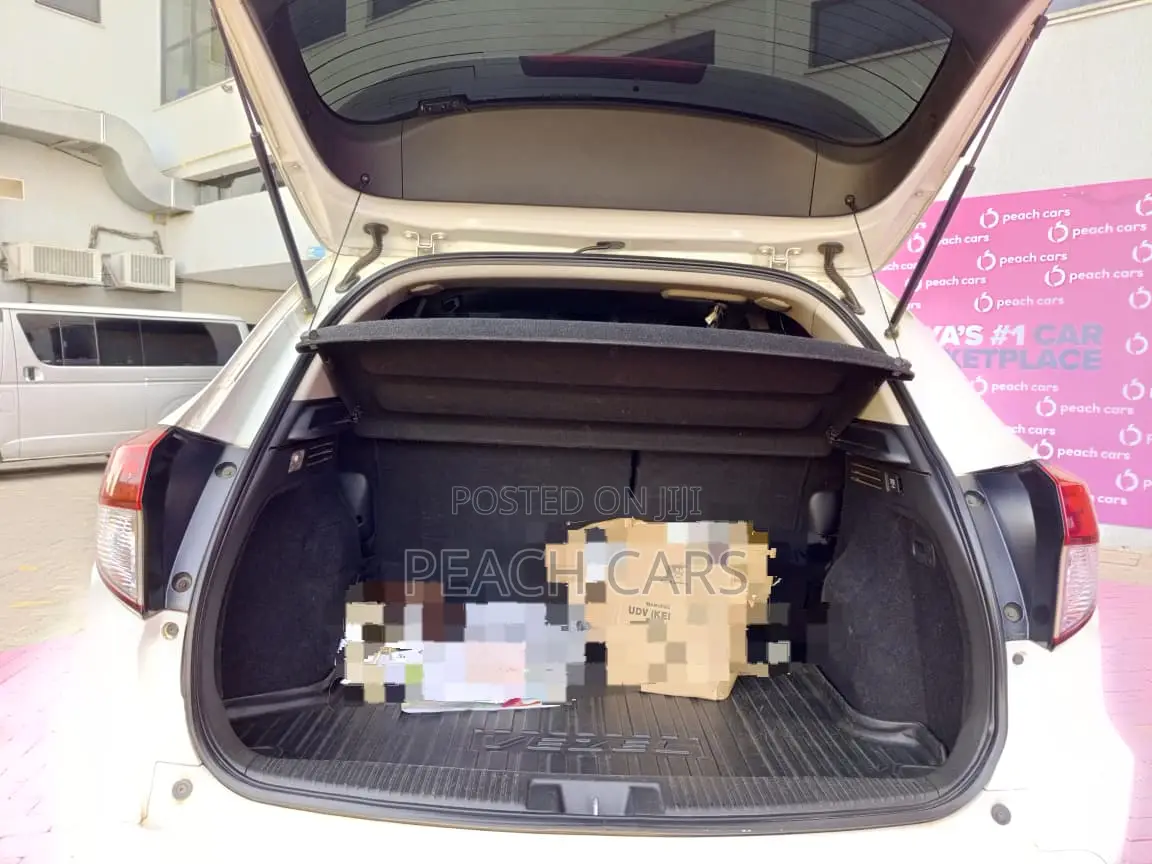 Honda Vezel 2015 White