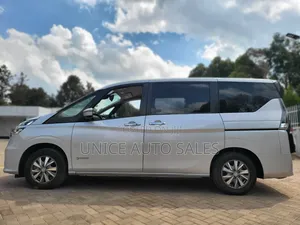 Nissan Serena 2019 Silver