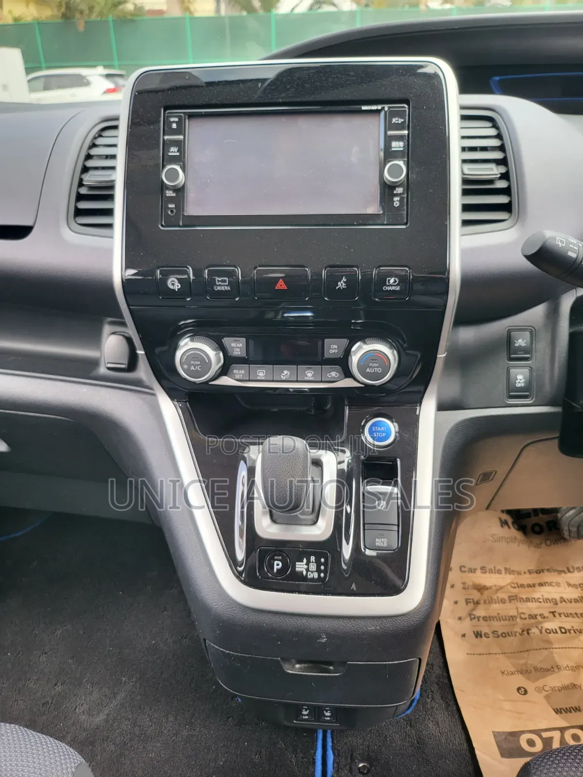 Nissan Serena 2019 Silver