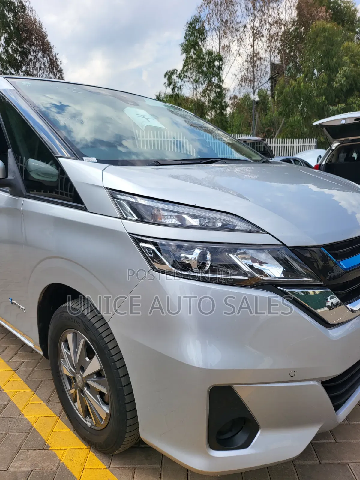 Nissan Serena 2019 Silver