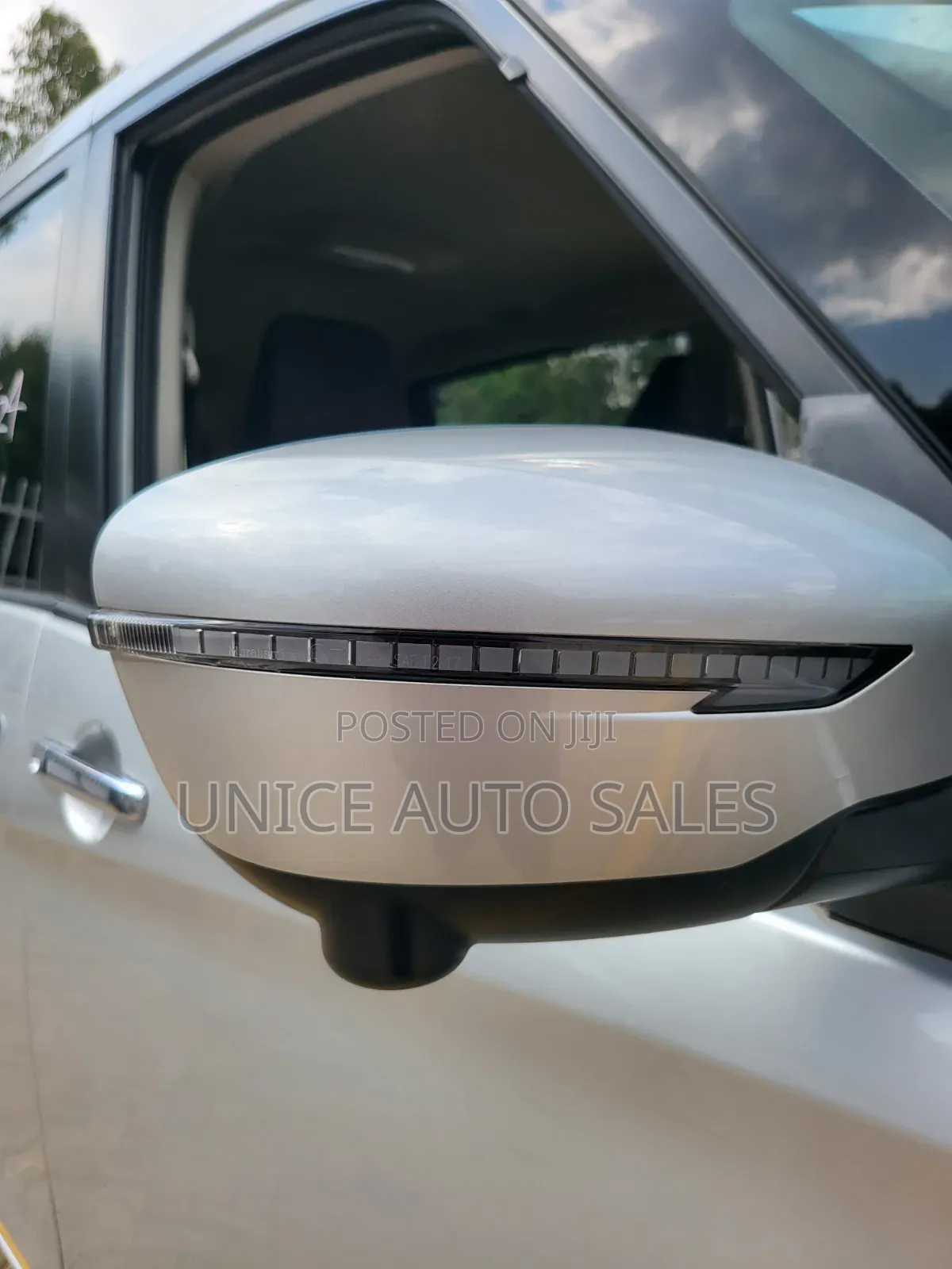 Nissan Serena 2019 Silver