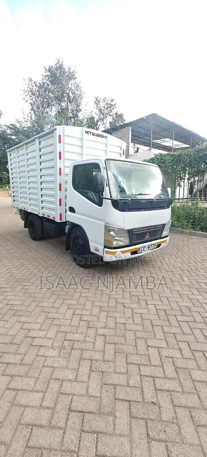 Mitsubishi Canter 2015 White