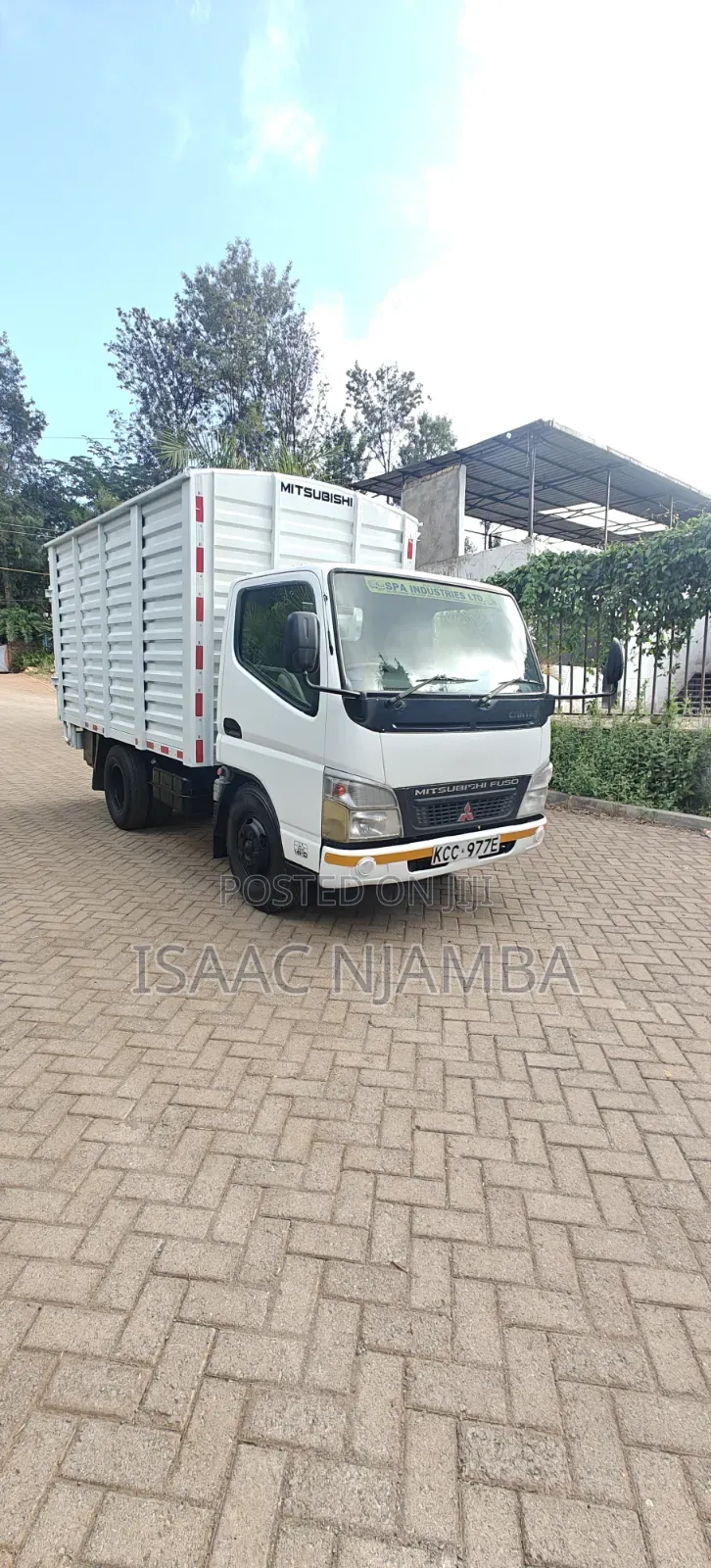 Mitsubishi Canter 2015 White