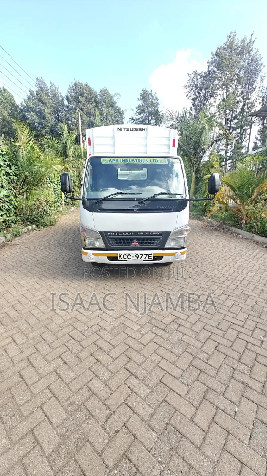 Mitsubishi Canter 2015 White