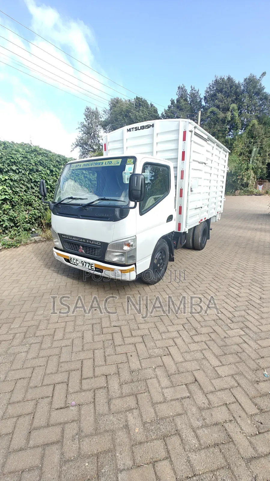 Mitsubishi Canter 2015 White