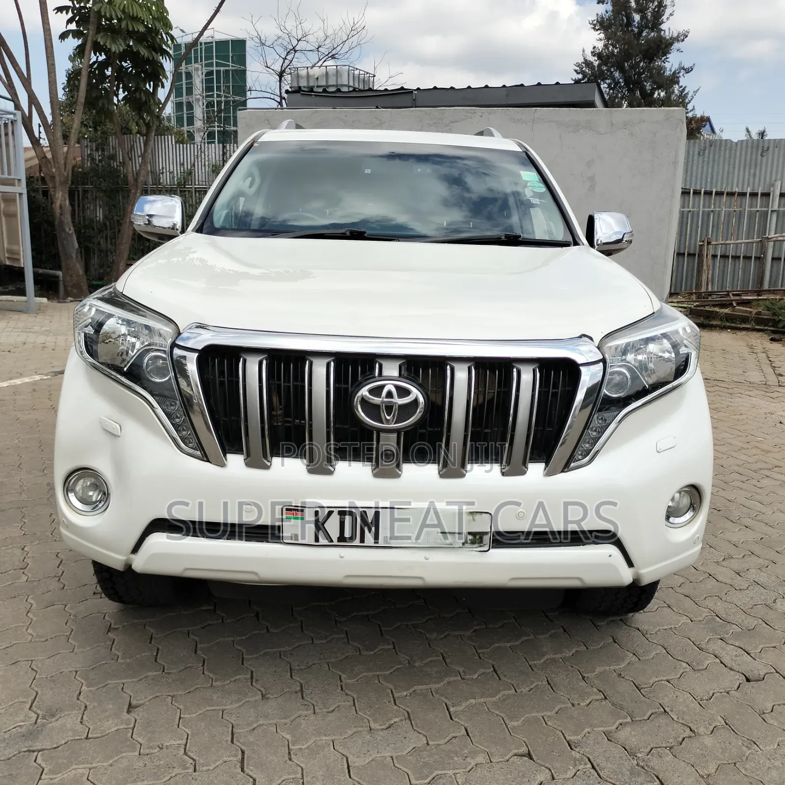 Toyota Land Cruiser Prado 2016 White