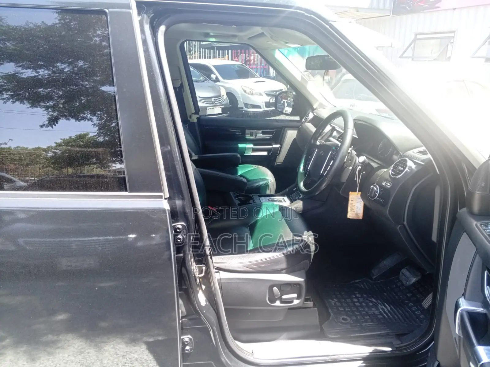 Land Rover Discovery 2015 Black