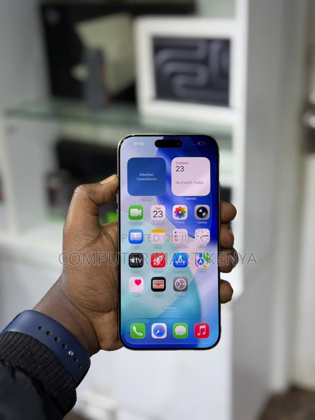 Apple iPhone 16 Pro Max 256 GB - main view