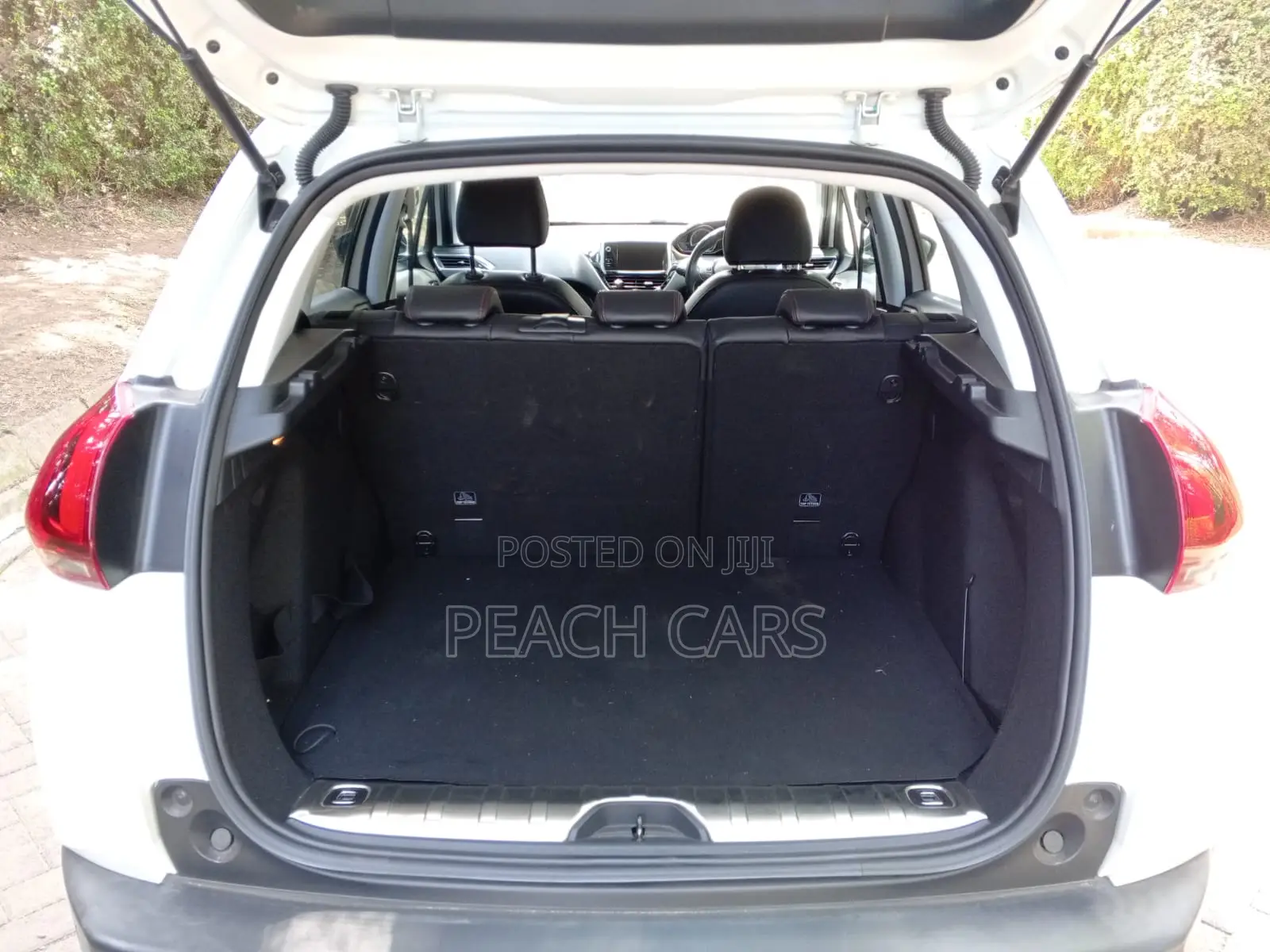 Peugeot 2008 2020 White