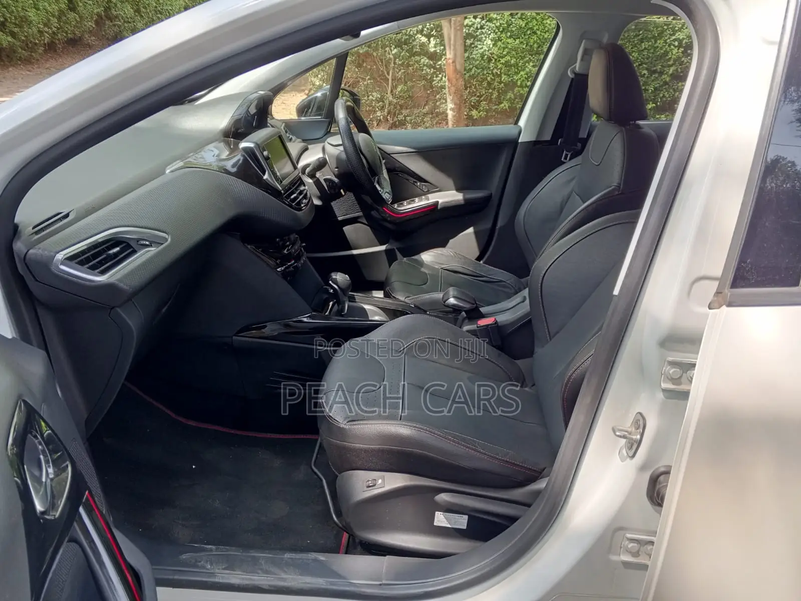 Peugeot 2008 2020 White