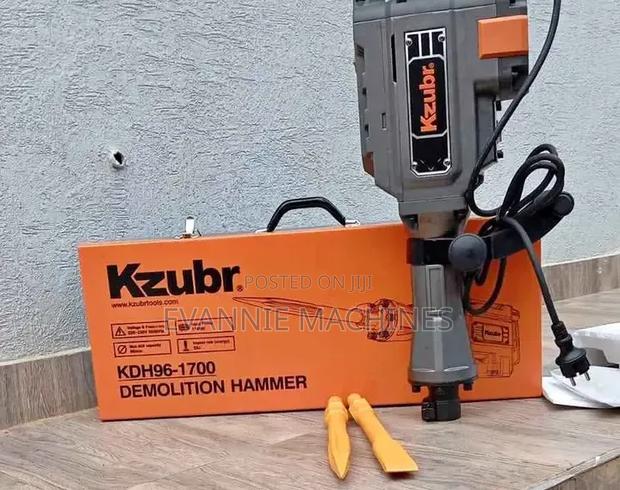Powerful Kzubr Demolition Hammer 1700w