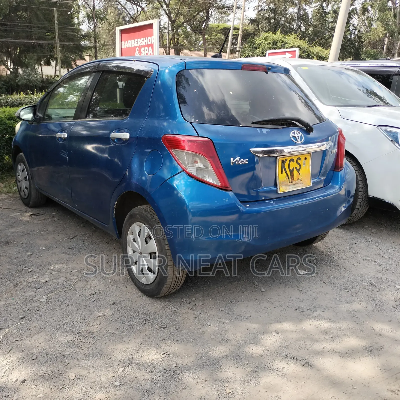 Toyota Vitz 2011 Blue