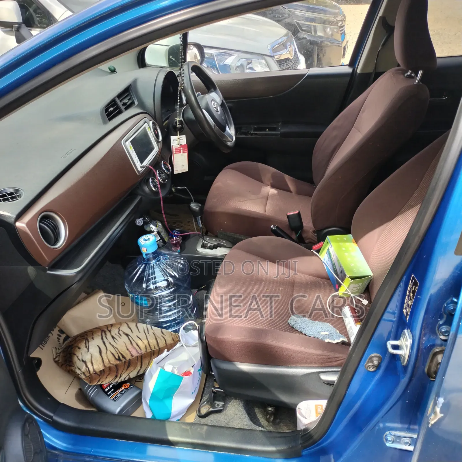 Toyota Vitz 2011 Blue