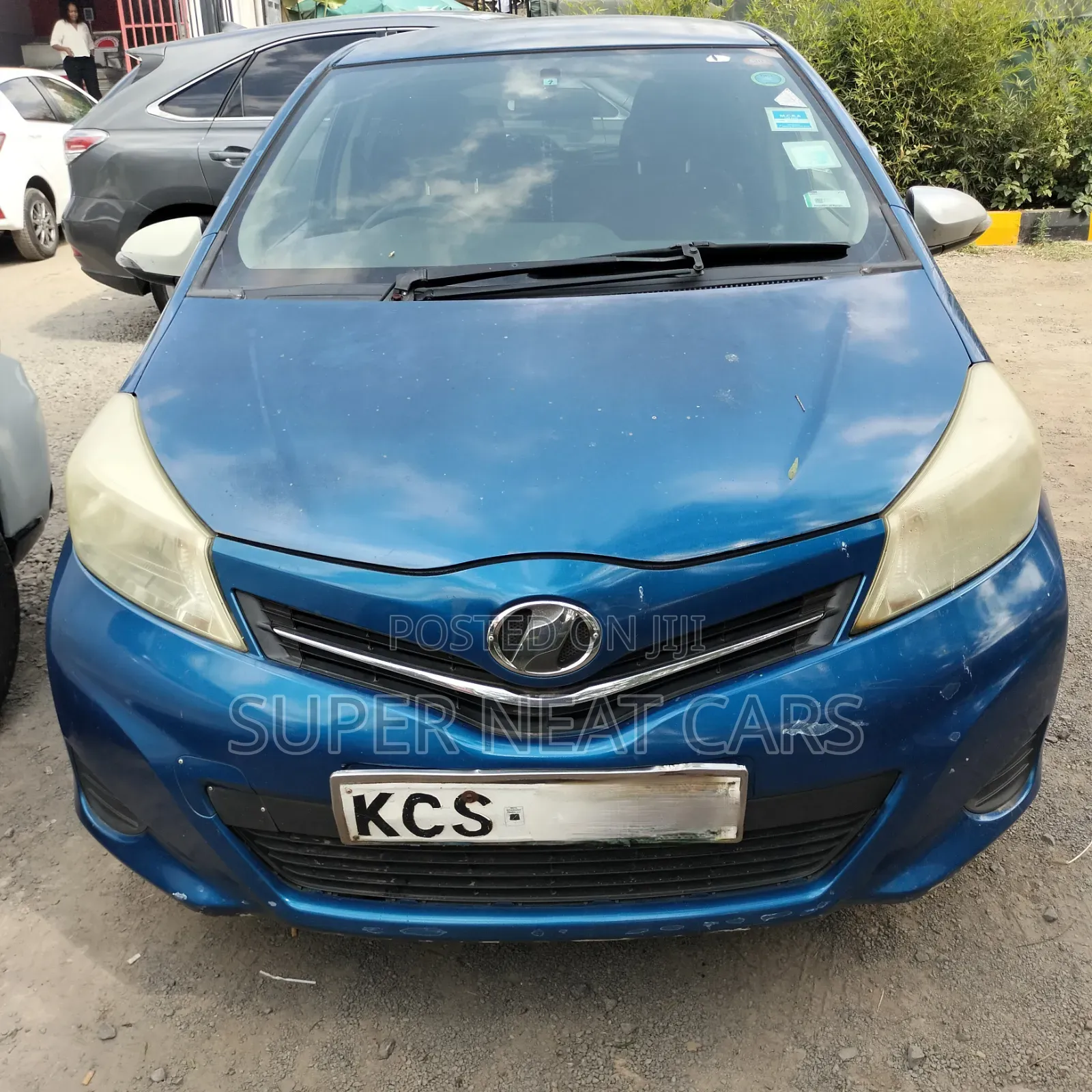 Toyota Vitz 2011 Blue