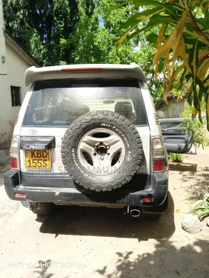 Toyota Land Cruiser Prado 2011 Silver