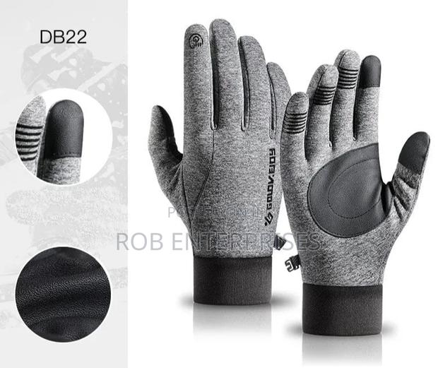 Quality Hiking / Outdoor Gloves