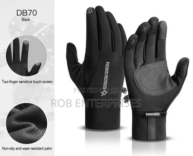 Quality Hiking / Outdoor Gloves - thumbnail 2
