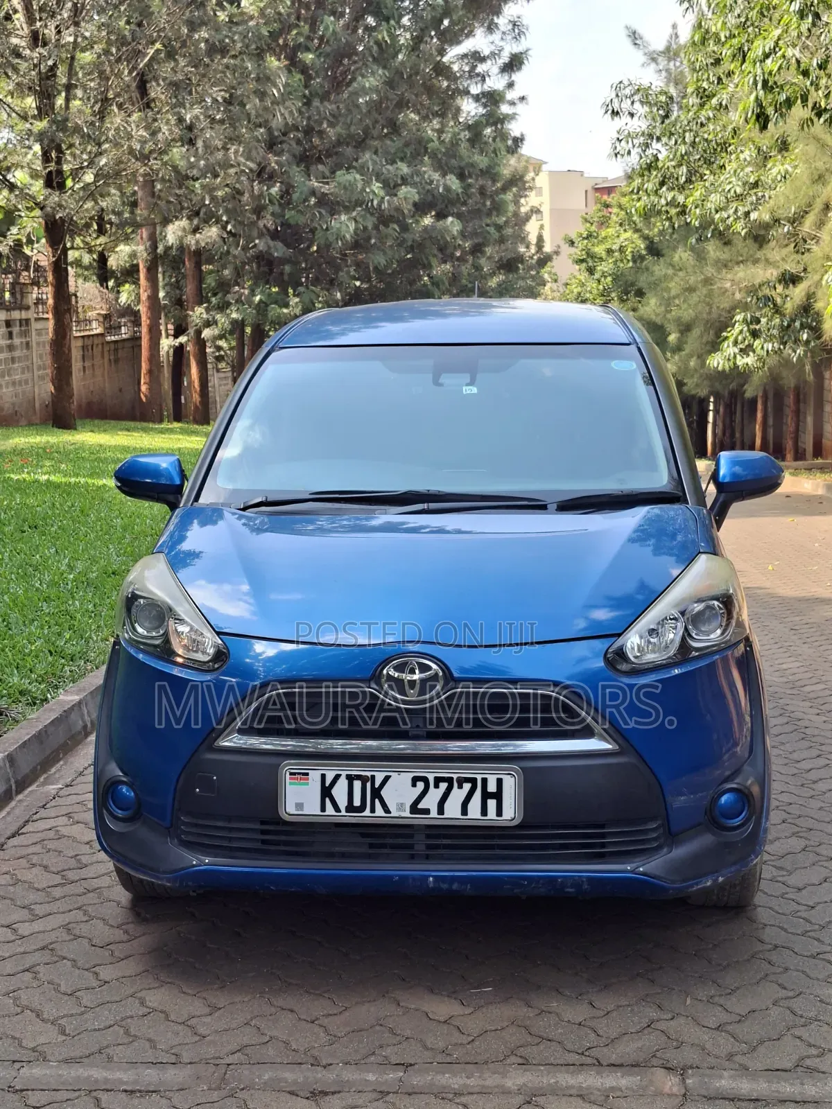 Toyota Sienta 2016 Blue