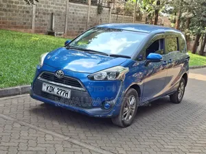 Toyota Sienta 2016 Blue