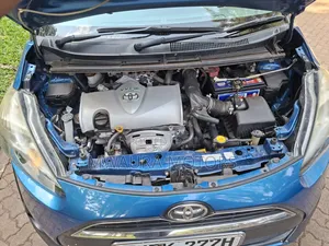 Toyota Sienta 2016 Blue