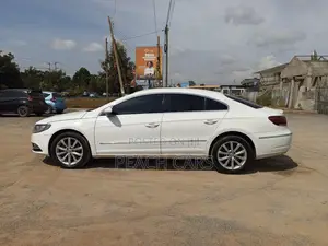 Volkswagen Passat S 2013 White