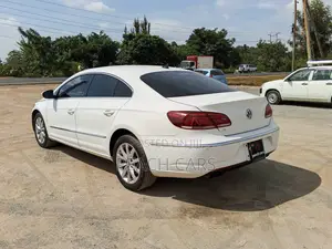 Volkswagen Passat S 2013 White