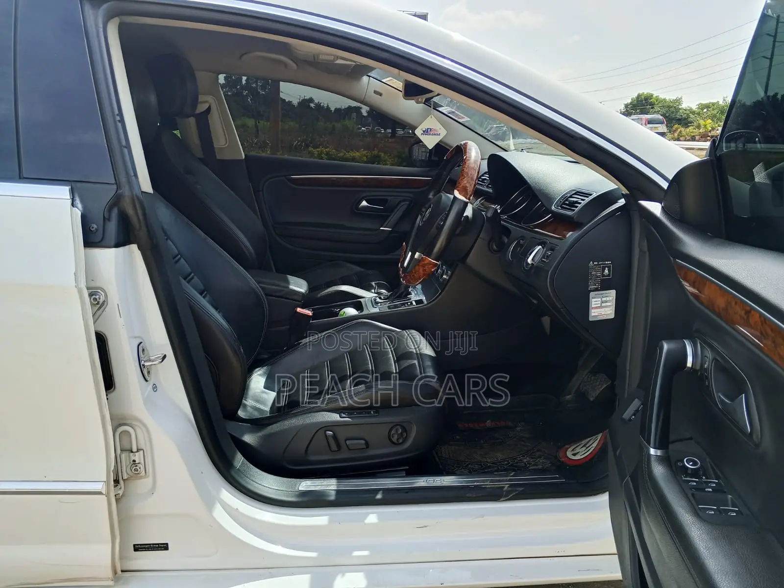 Volkswagen Passat S 2013 White