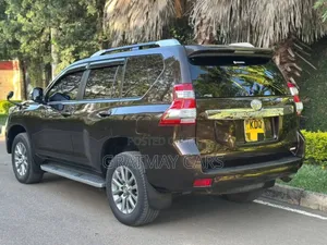 Toyota Land Cruiser Prado 2017 Brown
