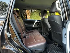 Toyota Land Cruiser Prado 2017 Brown