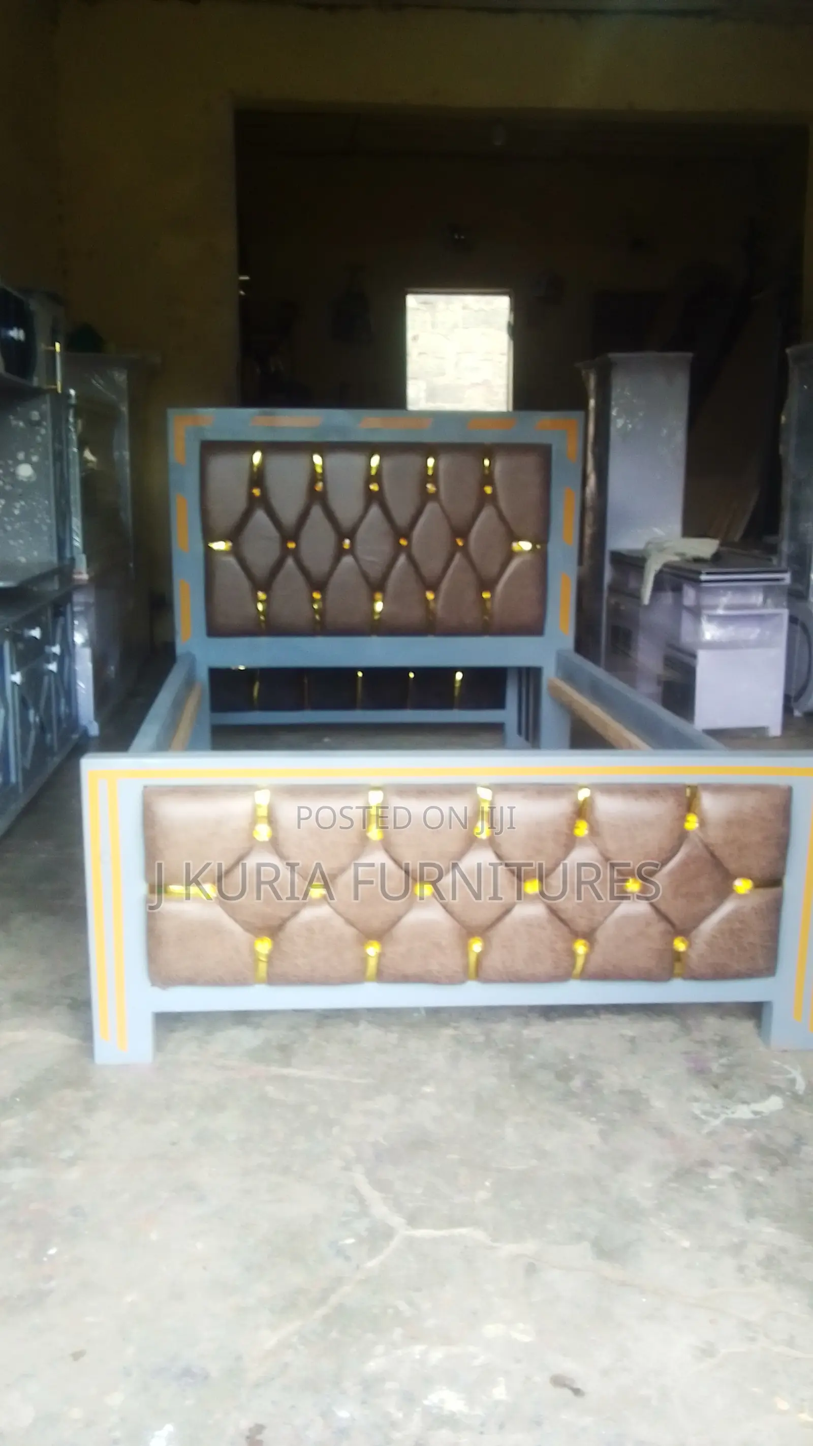 Brown 5*6 Chester Bed