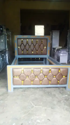 Brown 5*6 Chester Bed